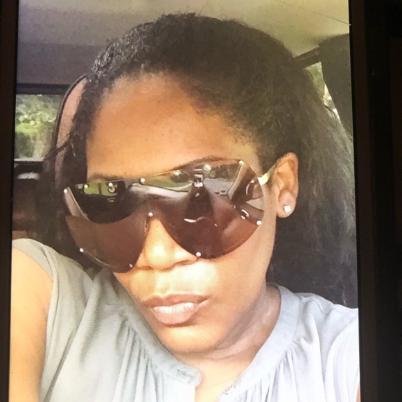 Sunglasses - Picture 3 of 3